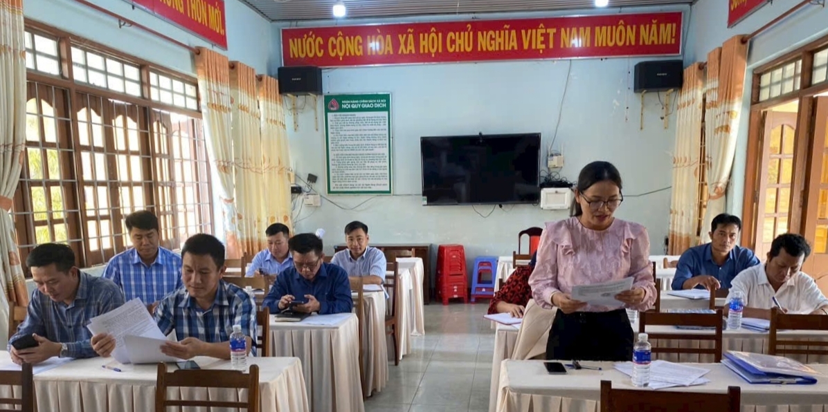 đoàn giám sát làm việc tại xã cư mlan